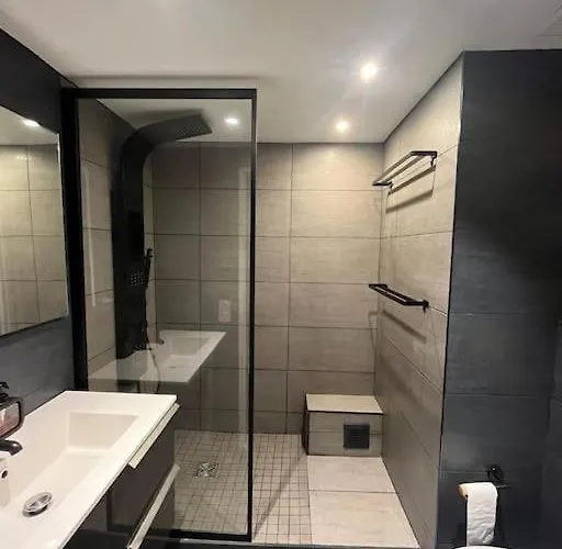 Porte De Paris Standing *